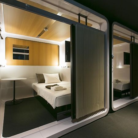 First Cabin Hanshin Nishiumeda Осака Екстериор снимка